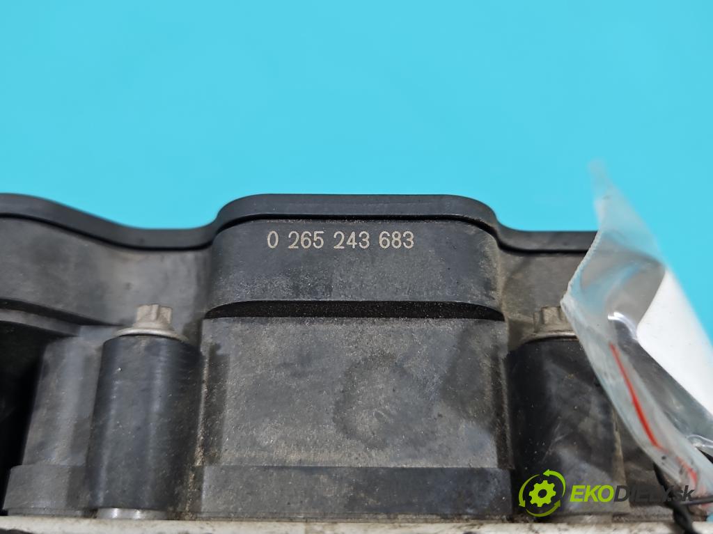 Renault Captur I 2013-2019 0.9 Tce 90 HP manual 66 kW 898 cm3 5- čerpadlo abs 476605492R-A (Pumpa ABS)