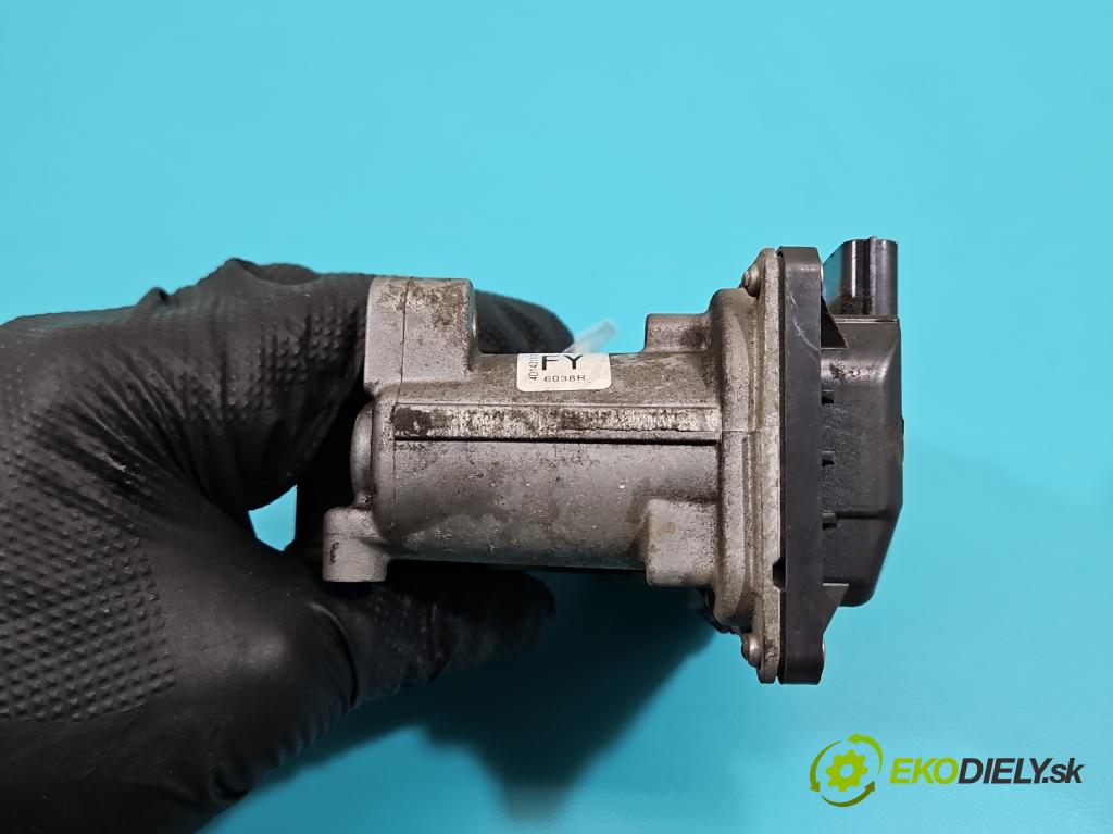 Renault Captur I 2013-2019 0.9 Tce 90 HP manual 66 kW 898 cm3 5- klapka 8201171233 (Škrtiaca klapka)