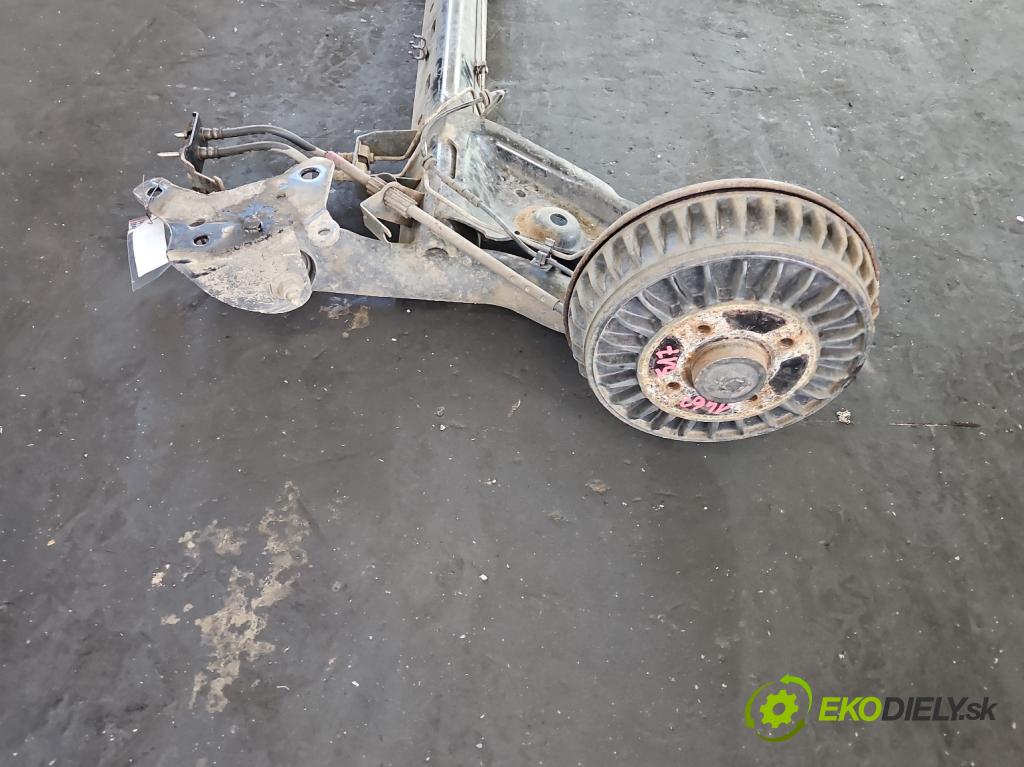 Renault Captur I 2013-2019 0.9 Tce 90 hp manual 66 kW 898 cm3 5- zadní výztuha  (Výztuhy zadní)