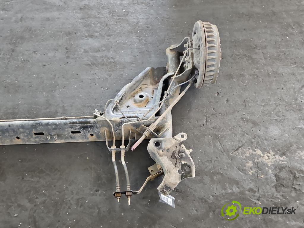 Renault Captur I 2013-2019 0.9 Tce 90 hp manual 66 kW 898 cm3 5- zadní výztuha  (Výztuhy zadní)