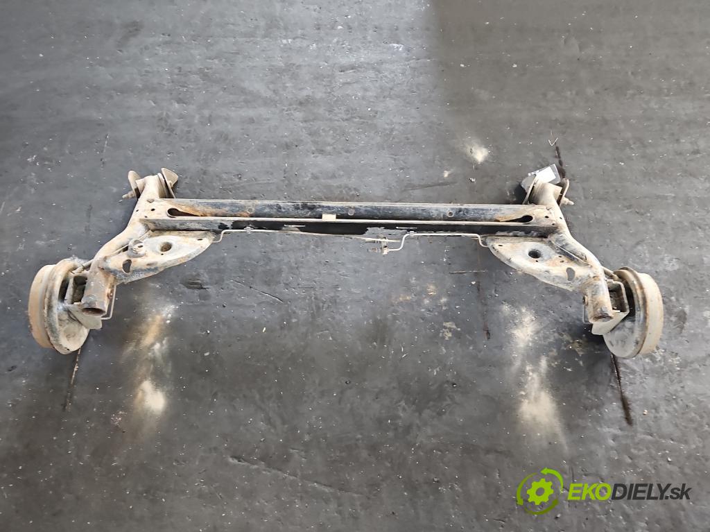 Dacia Sandero II 2012-2020 1.0 12V 73 hp manual 54 kW 999 cm3 5- zadní výztuha  (Výztuhy zadní)