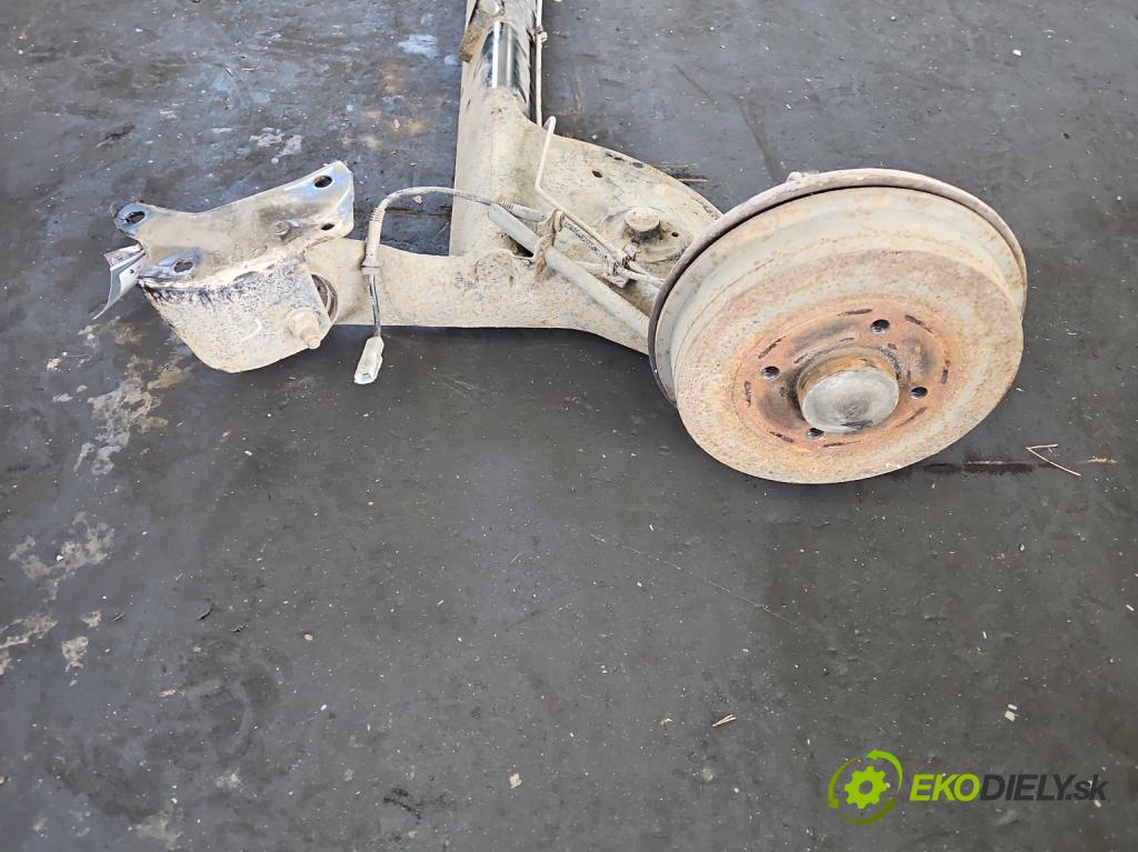 Dacia Sandero II 2012-2020 1.0 12V 73 hp manual 54 kW 999 cm3 5- zadní výztuha  (Výztuhy zadní)