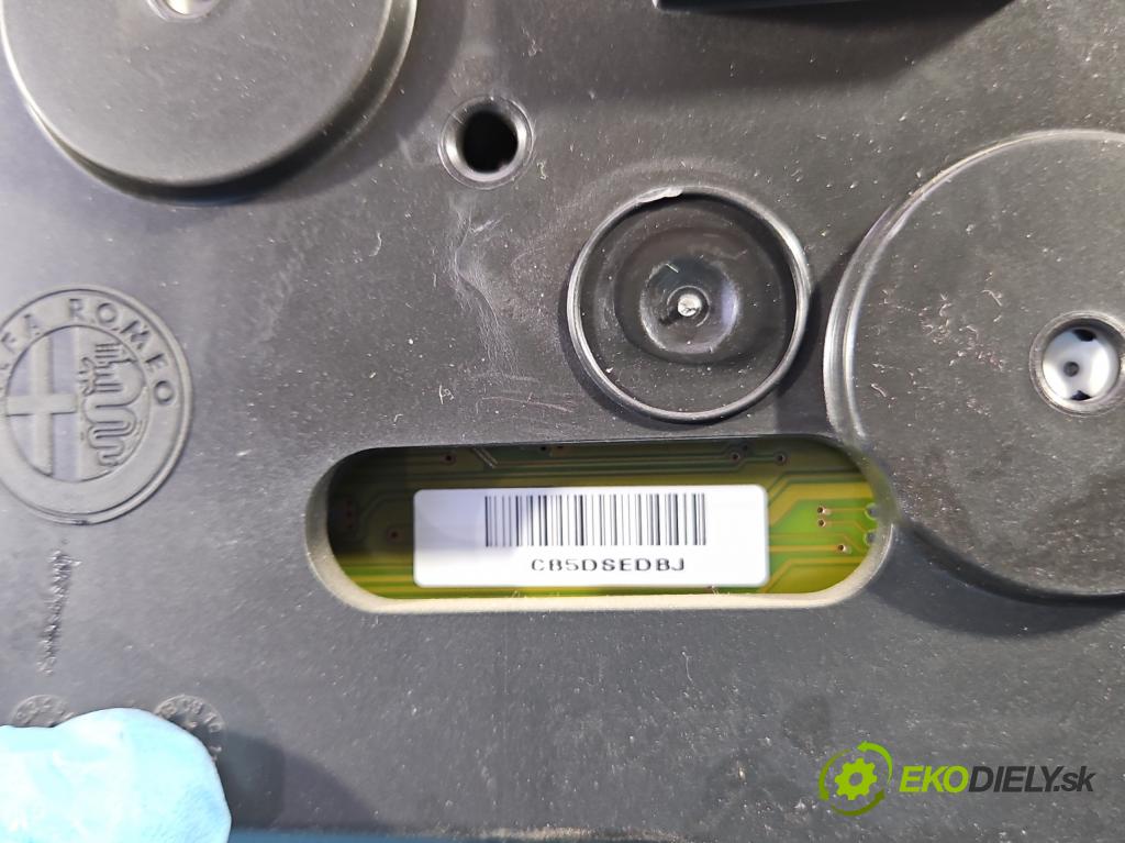 Fiat Punto EVO 09-12 1.4 77 HP manual 57 kW 1368 cm3 5- prístrojovka/ budíky 5550030617 (Prístrojová doska)