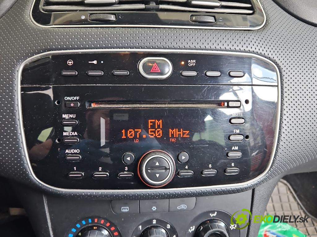 Fiat Punto EVO 09-12 1.4 77 HP manual 57 kW 1368 cm3 5- Radio originál 7355014090