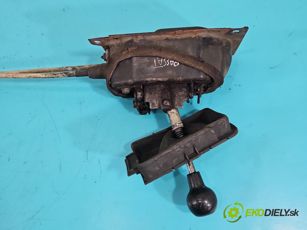 Vw Passat B3 1988-1993 1.6d 69KM manual 51 kW 1600 cm3 5- Páka: Změny: stupeň,rýchlosť  (Rýchlostná páka (kulisa))