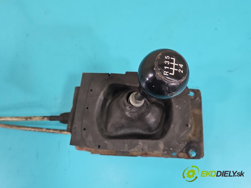 Vw Passat B3 1988-1993 1.6d 69KM manual 51 kW 1600 cm3 5- Páka: Změny: stupeň,rýchlosť  (Rýchlostná páka (kulisa))