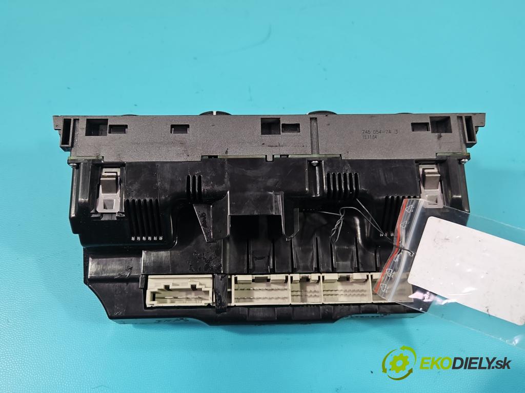 Audi A6 C6 2004-2011 2.0 tdi 140 HP manual 103 kW 1968 cm3 4- panel kúrenia 4F1820043F