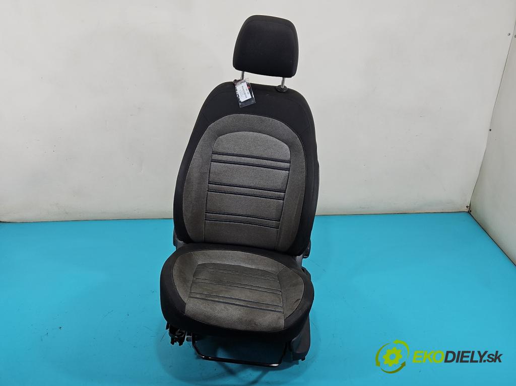 Fiat Punto EVO 09-12 1.4 77 hp manual 57 kW 1368 cm3 5- Sedadlo levý  (Sedačky, sedadla)