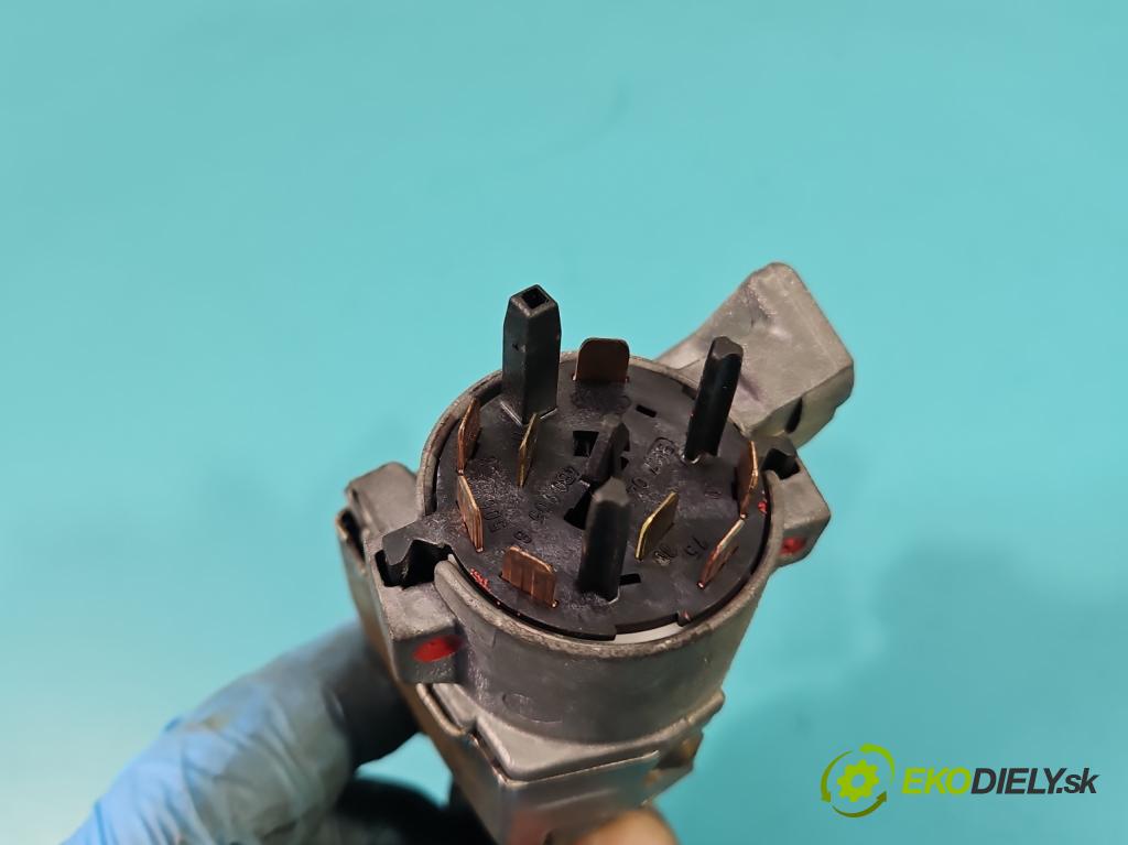 Audi A4 B7 2004-2008 1.9 tdi 116 HP manual 85 kW 1896 cm3 5- Spínačka 4B0905851N (Spínacia skrinka)