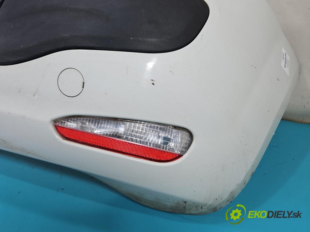 Fiat Punto Grande 1.4 77 hp manual 57 kW 1368 cm3 5- nárazník zadní (Klika dveří ostatní)