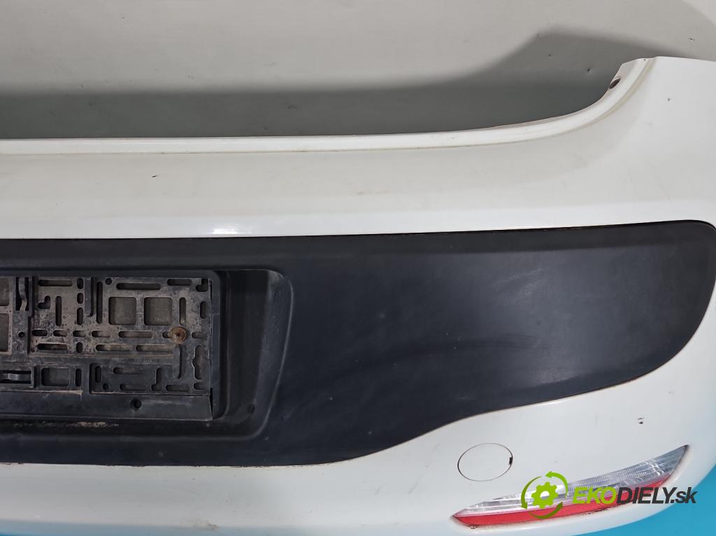 Fiat Punto Grande 1.4 77 hp manual 57 kW 1368 cm3 5- nárazník zadní (Klika dveří ostatní)
