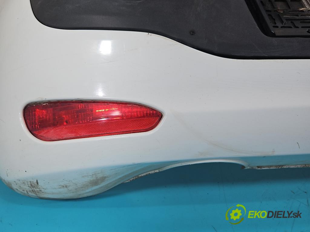 Fiat Punto Grande 1.4 77 hp manual 57 kW 1368 cm3 5- nárazník zadní (Klika dveří ostatní)