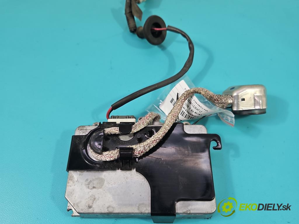 Lexus RX II 2003-2008 3.3 V6 211KM automatic 155 kW 3311 cm3 5- střídač: xenon 85967-51010 (Riadiaca jednotka xenónu)