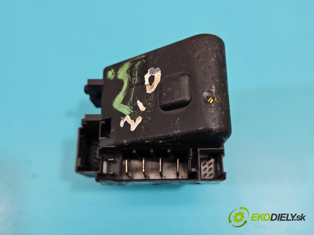 Mercedes C W202 1993-2001 2.2 cdi 125 HP manual 92 kW 2151 cm3 4- Spínačka 2105450208 (Spínacia skrinka)