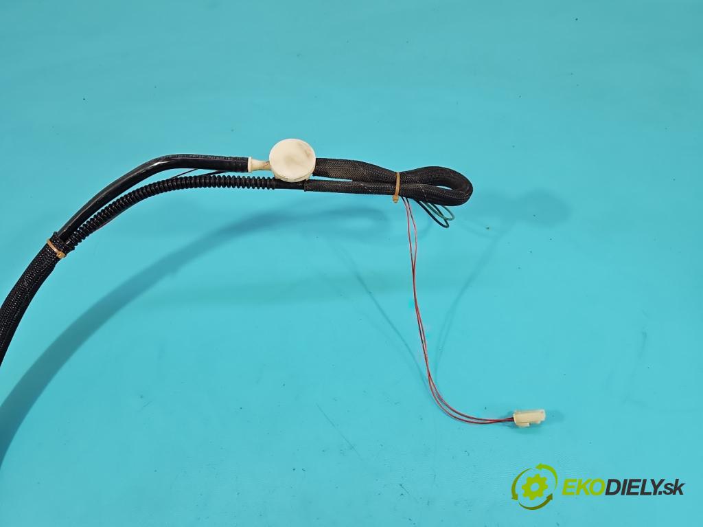 Volvo S60 I 2000-2010 2.4 20V 140 HP manual 103 kW 2435 cm3 4- čerpadlo palivo 8649681