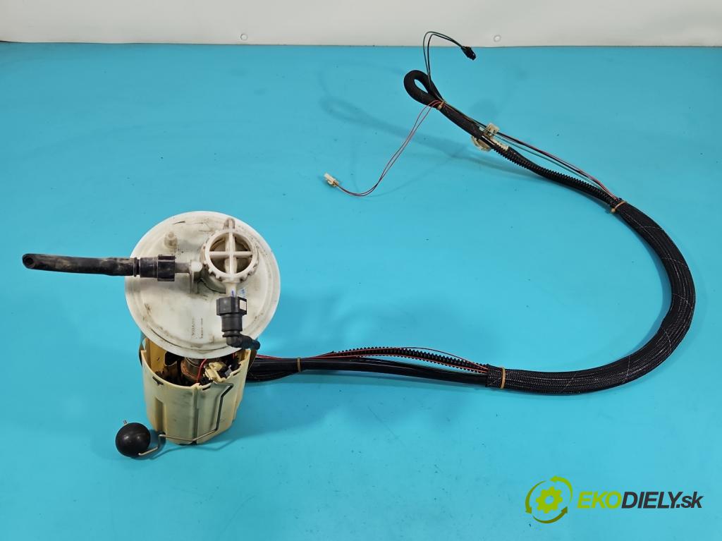 Volvo S60 I 2000-2010 2.4 20V 140 HP manual 103 kW 2435 cm3 4- čerpadlo palivo 8649681