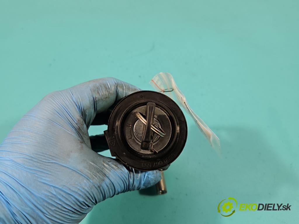 Volvo V40 I 1995-2004 1.9 dci 116 HP manual 85 kW 1870 cm3 5- Spínačka  (Spínacia skrinka)