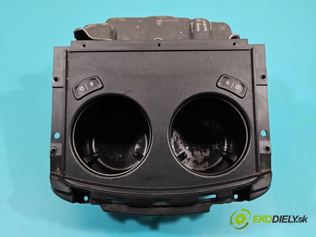 Lancia Thema II 2011-2014 3.0 CRD 239KM automatic 176 kW 2987 cm3 4- Rukojeť: na nápoje: 1PB67DX9AC (Držiak (úchyt) na nápoje)