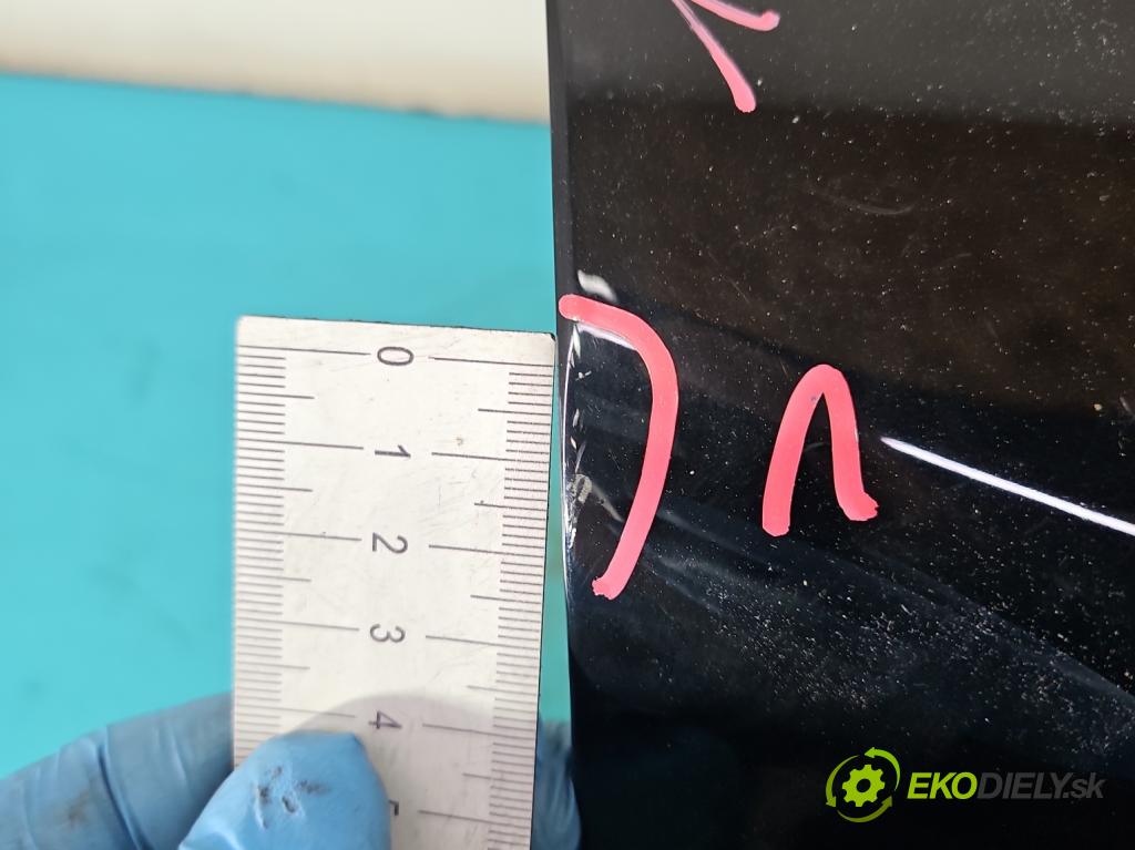 Lancia Thema II 2011-2014 3.0 CRD 239KM automatic 176 kW 2987 cm3 4- zadní kufrové dveře  (Zadní kapota (kufr))