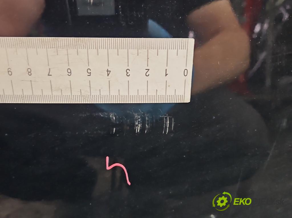 Lancia Thema II 2011-2014 3.0 CRD 239KM automatic 176 kW 2987 cm3 4- zadní kufrové dveře  (Zadní kapota (kufr))