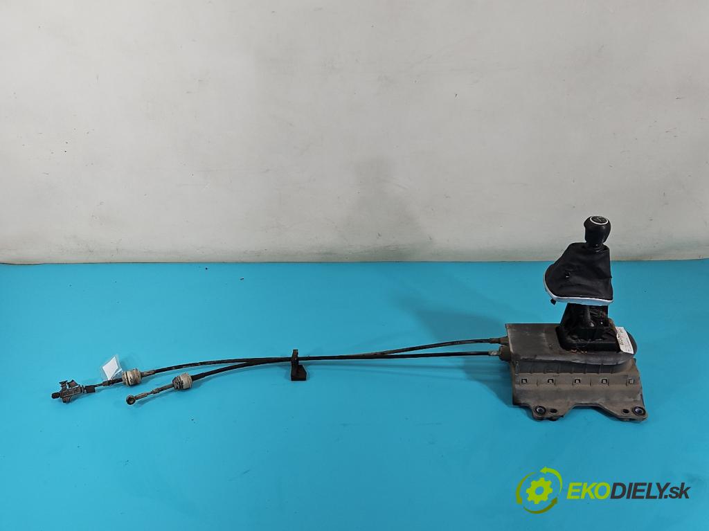 Fiat Punto Grande 1.4 77 HP manual 57 kW 1368 cm3 5- Páka: Změny: stupeň,rýchlosť 553462710 (Rýchlostná páka (kulisa))