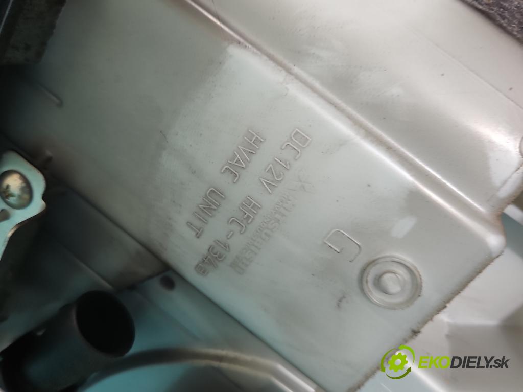Peugeot 4007 2007-2012 2.2 hdi 156 hp automatic 115 kW 2179 cm3 5- radiátor 7800A102 (Radiátory topení)