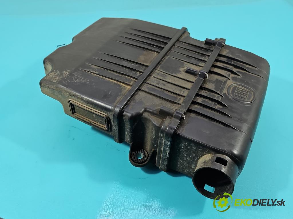 Fiat Punto EVO 09-12 1.4 77 HP manual 57 kW 1368 cm3 5- obal filtra vzduchu 51773400 (Obal filtra vzduchu)