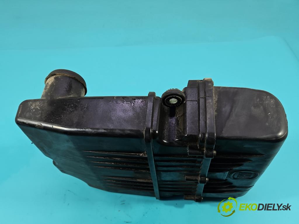 Fiat Punto EVO 09-12 1.4 77 HP manual 57 kW 1368 cm3 5- obal filtra vzduchu 51773400 (Obal filtra vzduchu)