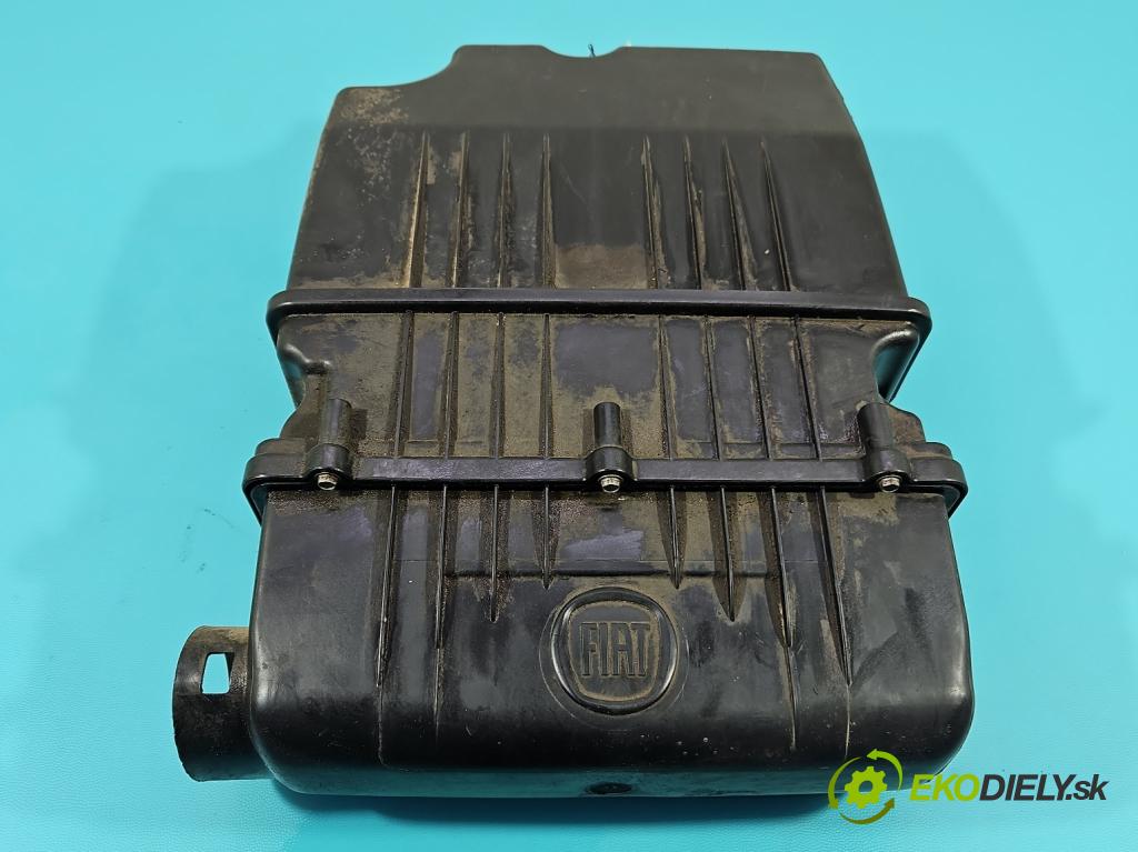 Fiat Punto EVO 09-12 1.4 77 HP manual 57 kW 1368 cm3 5- obal filtra vzduchu 51773400 (Obal filtra vzduchu)