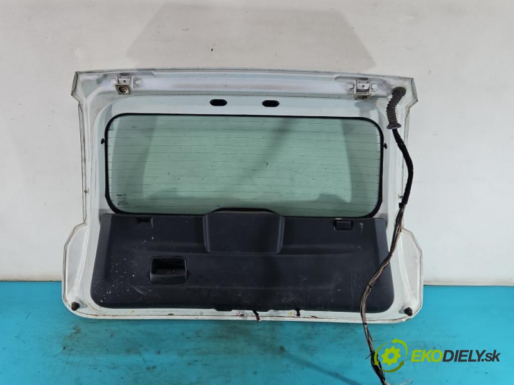 Fiat Punto Grande 1.4 77 HP manual 57 kW 1368 cm3 5- zadna kufor (Kapota zadná (kufor))