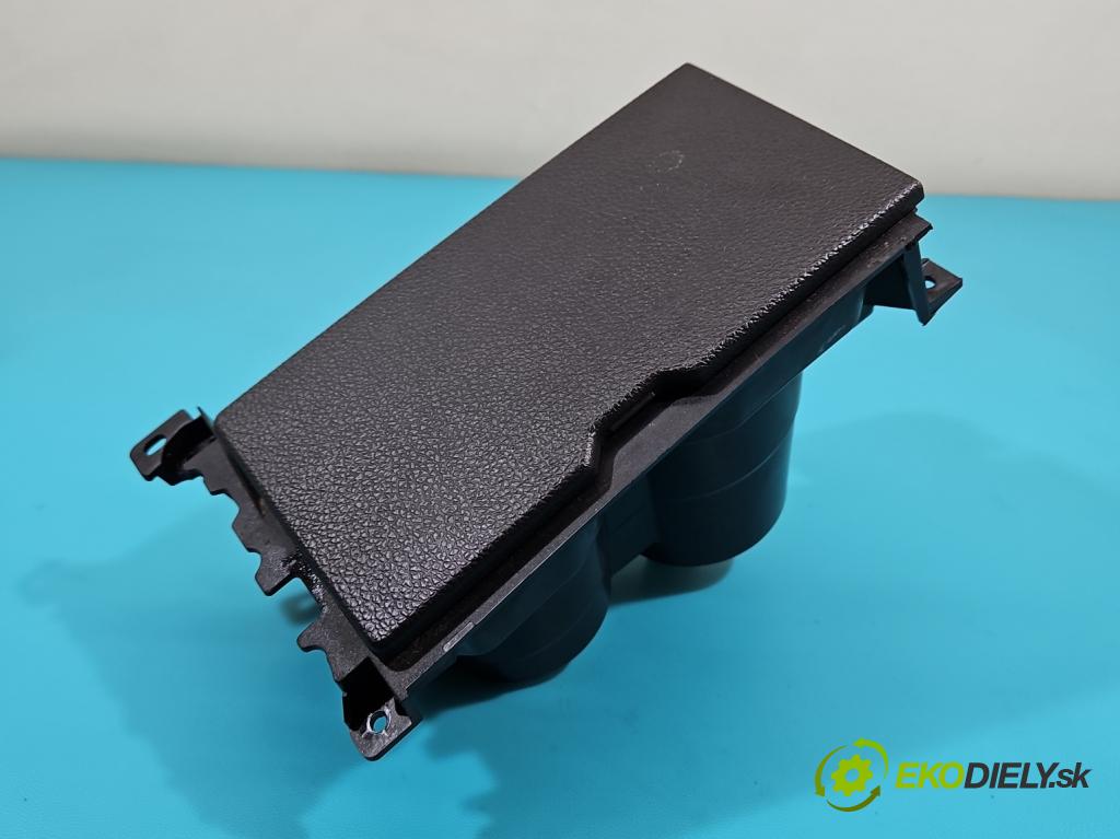 Ford Mustang V 2004-2014 3.7 V6 automatic 227 kW 3731 cm3 2- Rukojeť: na nápoje: AR33-63045B44-AL (Držiak (úchyt) na nápoje)