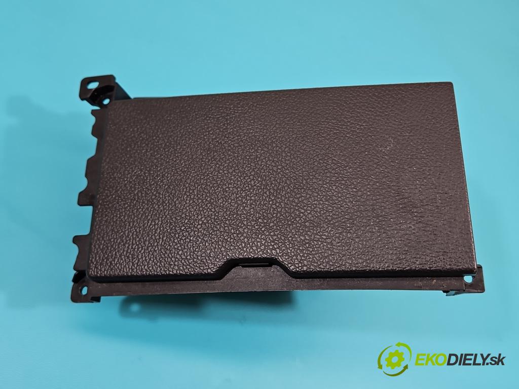 Ford Mustang V 2004-2014 3.7 V6 automatic 227 kW 3731 cm3 2- Rukojeť: na nápoje: AR33-63045B44-AL (Držiak (úchyt) na nápoje)