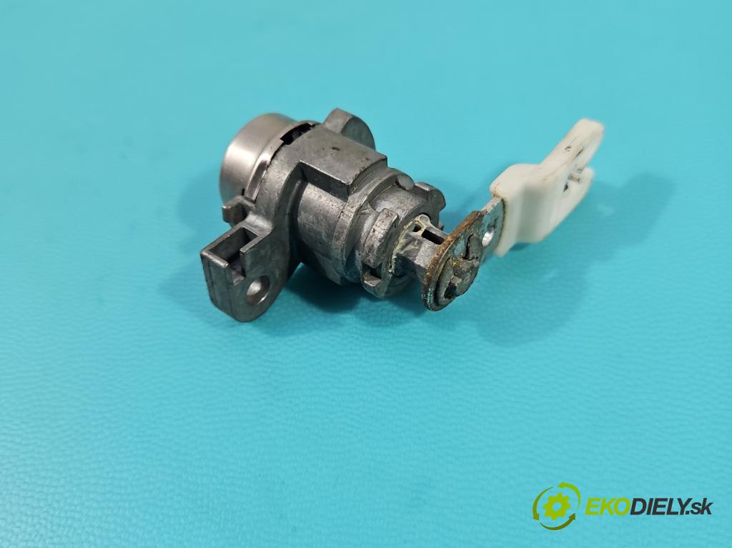 Ford Mustang V 2004-2014 3.7 V6 automatic 227 kW 3731 cm3 2- Vložka: zámek: