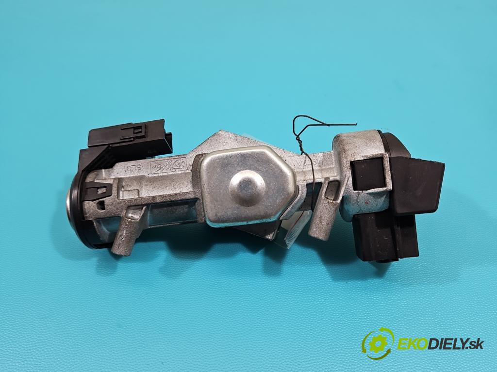 Ford Mustang V 2004-2014 3.7 V6 automatic 227 kW 3731 cm3 2- Spínačka AA83-3F880-AA (Spínacia skrinka)