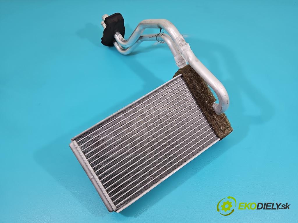 Ford Mustang V 2004-2014 3.7 V6 automatic 227 kW 3731 cm3 2- radiátor  (Radiátory topení)