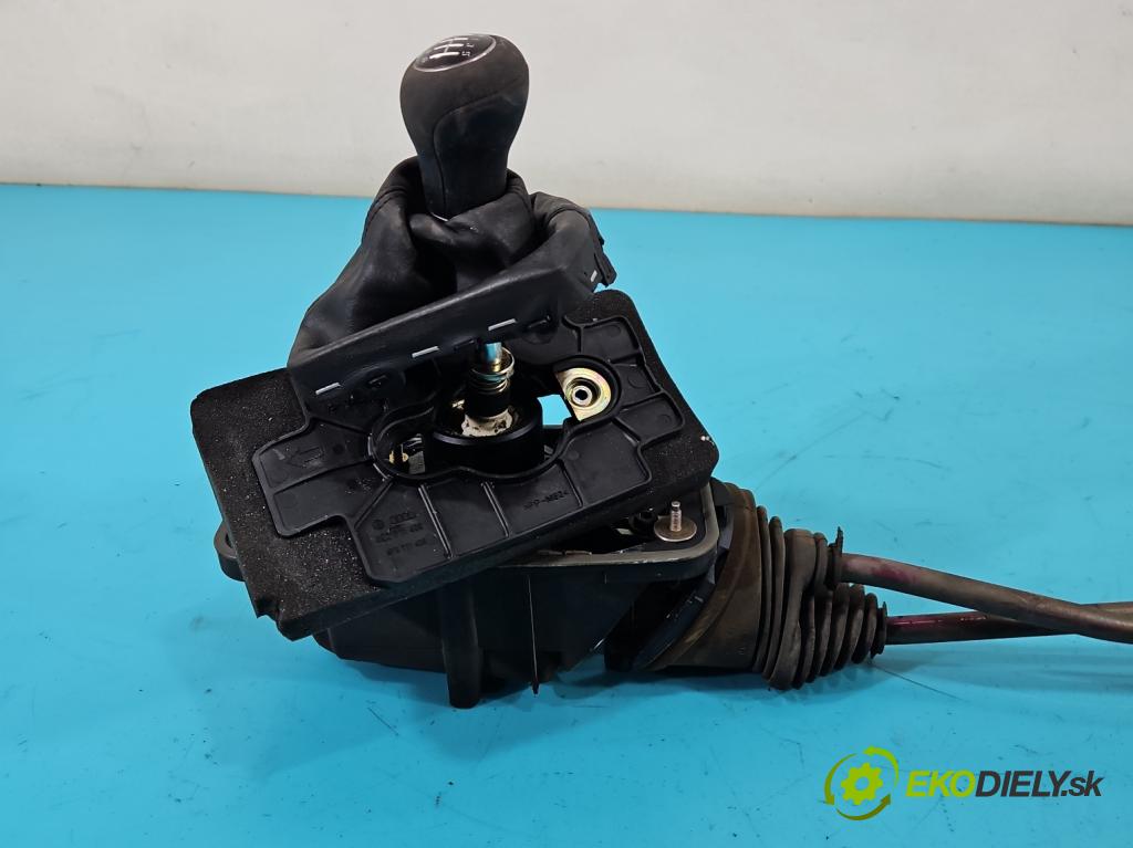 Audi A6 C6 2004-2011 2.0 tdi 140 HP manual 103 kW 1968 cm3 4- Páka: Změny: stupeň,rýchlosť  (Rýchlostná páka (kulisa))