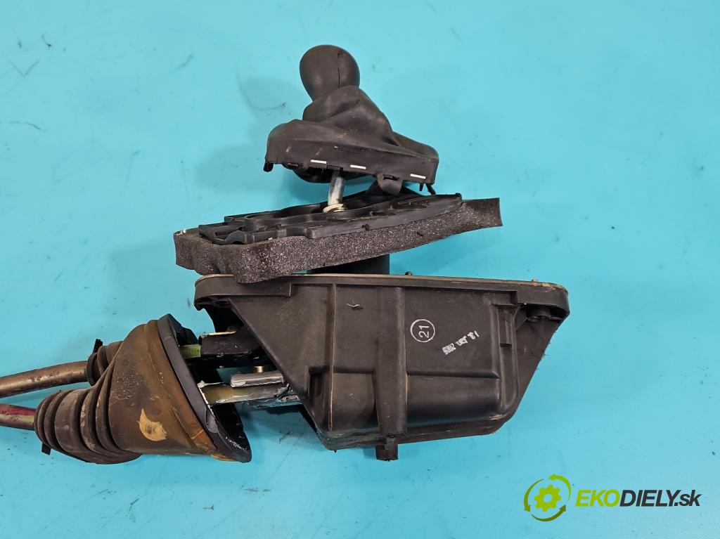 Audi A6 C6 2004-2011 2.0 tdi 140 HP manual 103 kW 1968 cm3 4- Páka: Změny: stupeň,rýchlosť  (Rýchlostná páka (kulisa))