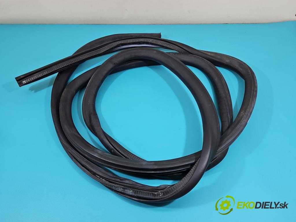 Peugeot Expert III 2016- 2.0 hdi 122 HP manual 90 kW 1997 cm3 5- Těsnění: dvere zadné pravé  (Karoséria ostatné)