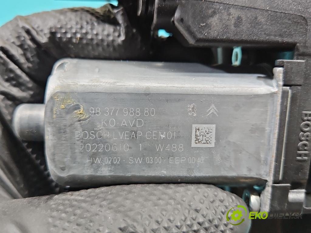 Peugeot Expert III 2016- 2.0 hdi 122 hp manual 90 kW 1997 cm3 5- mechanismus stahování přední pravý 9837798880