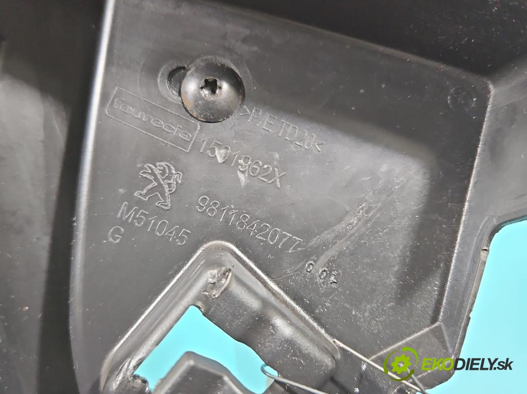 Peugeot Expert III 2016- 2.0 hdi 122 hp manual 90 kW 1997 cm3 5- Boty: nárazníku přední levý 9811842077