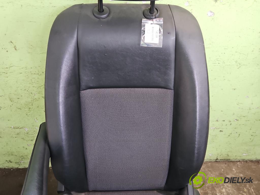 Peugeot Expert III 2016- 2.0 hdi 122 HP manual 90 kW 1997 cm3 5- Sedačka ľavý  (Sedadlo)