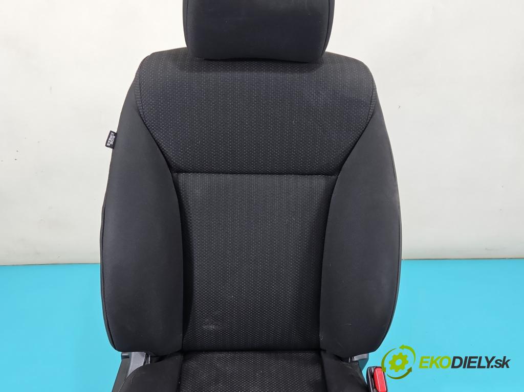 Honda HR-V II 2013-2021 1.5 16V 131 HP manual 96 kW 1498 cm3 5- Sedačka pravý  (Sedadlo)