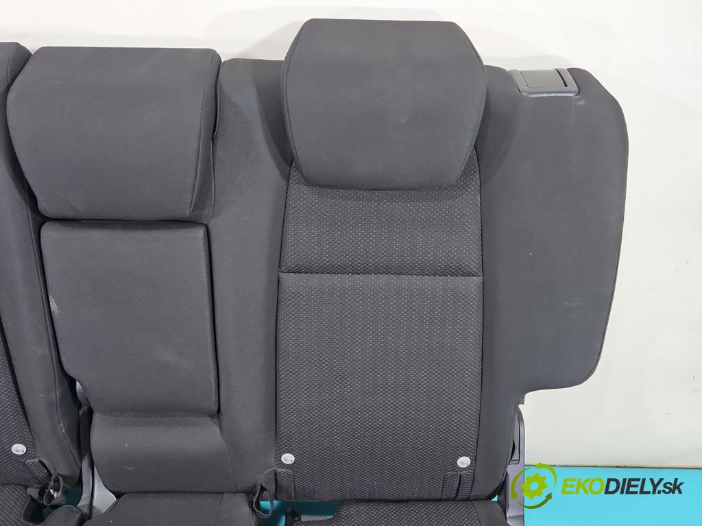 Honda HR-V II 2013-2021 1.5 16V 131 HP manual 96 kW 1498 cm3 5- Pohovka: zadné  (Sedadlo)