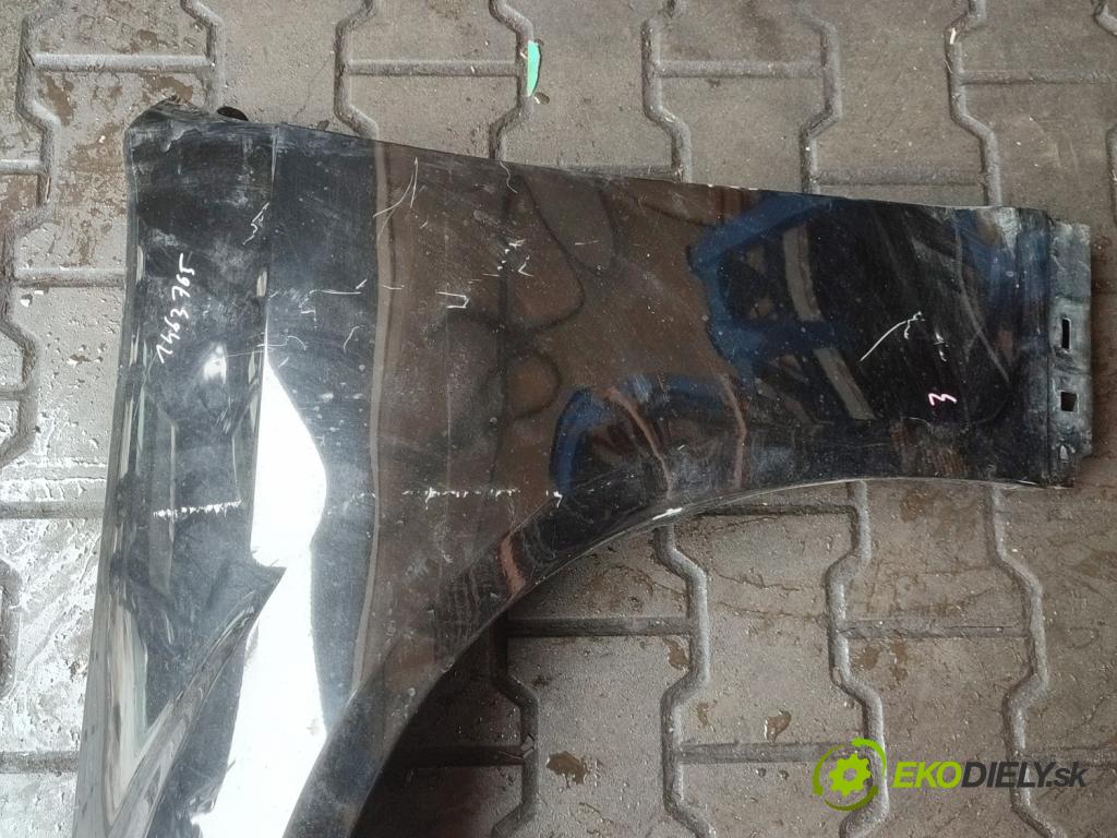 Lancia Thema II 2011-2014 3.0 CRD 239KM automatic 176 kW 2987 cm3 4- blatník predné ľavý  (Blatník predný ľavý)