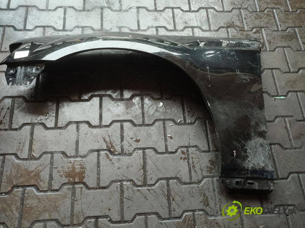 Lancia Thema II 2011-2014 3.0 CRD 239KM automatic 176 kW 2987 cm3 4- blatník predné ľavý  (Blatník predný ľavý)