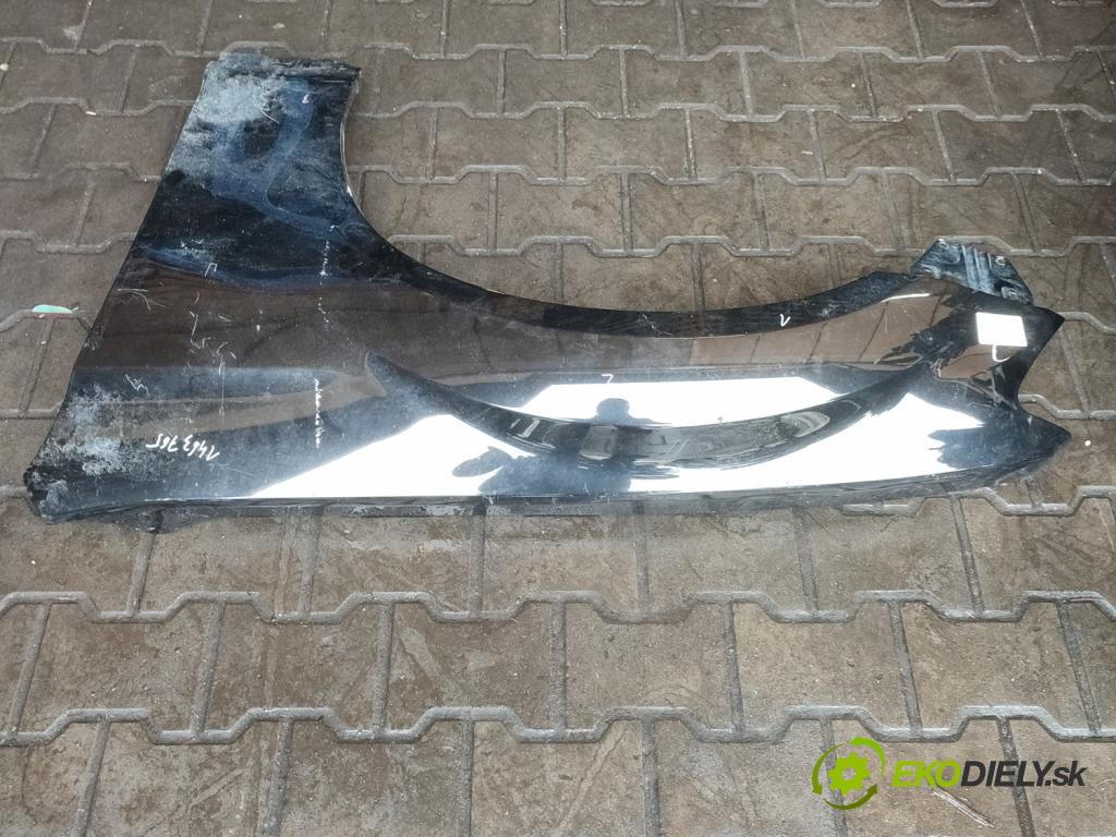 Lancia Thema II 2011-2014 3.0 CRD 239KM automatic 176 kW 2987 cm3 4- blatník predné ľavý  (Blatník predný ľavý)