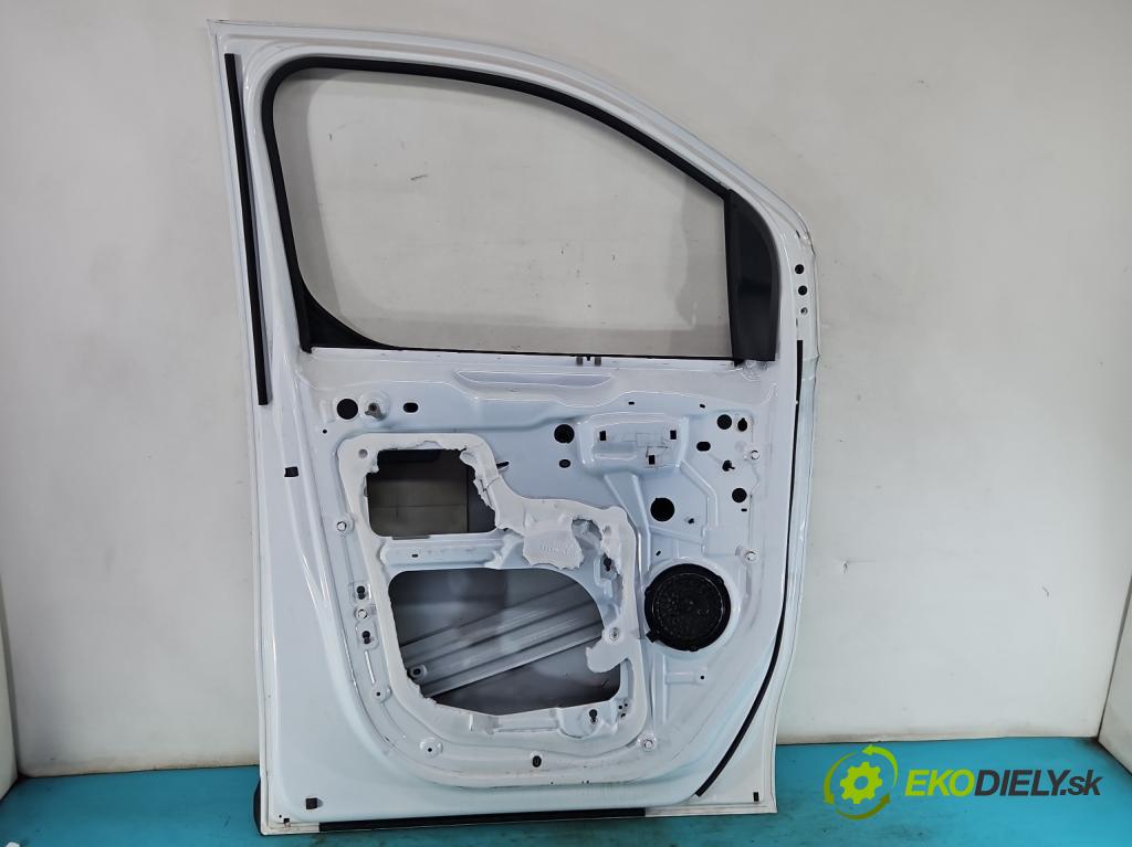 Peugeot Expert III 2016- 2.0 hdi 122 hp manual 90 kW 1997 cm3 5- dveře přední levé (Klika dveří ostatní)