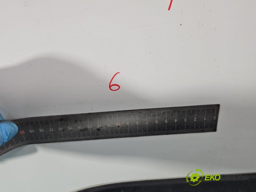 Peugeot Expert III 2016- 2.0 hdi 122 hp manual 90 kW 1997 cm3 5- dveře přední levé (Klika dveří ostatní)