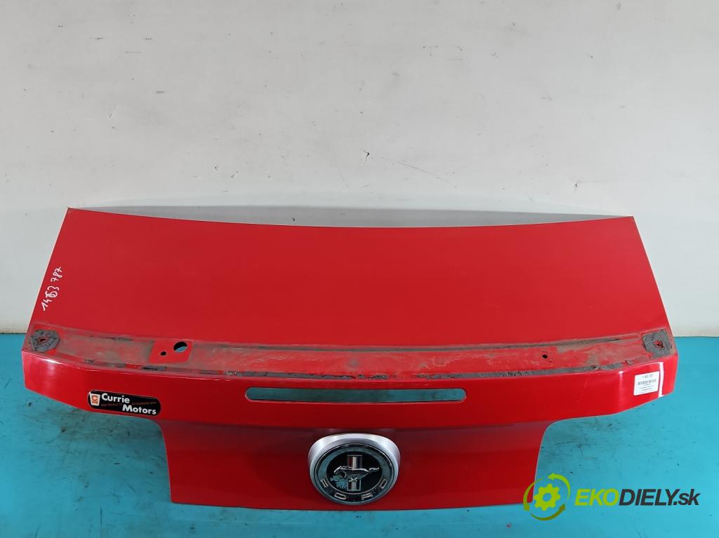 Ford Mustang V 2004-2014 3.7 V6 automatic 227 kW 3731 cm3 2- zadna kufor  (Kapota zadná (kufor))
