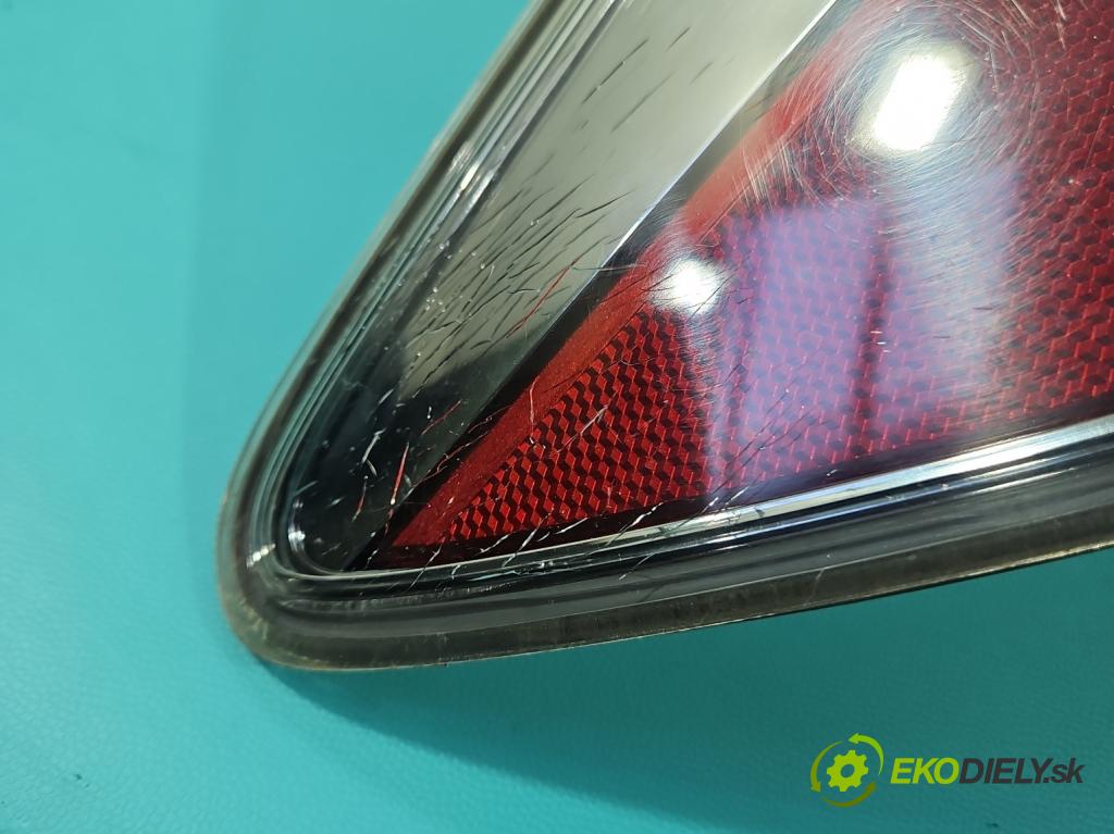 Mazda Cx-7 2.3 T 245KM automatic 180 kW 2260 cm3 5- svetlo / reflektor zadné ľavé  (Kľučka dverí ostatné)